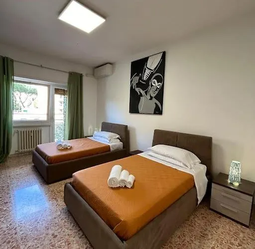 Prella House Roma 50 mt da Metro B Jonio