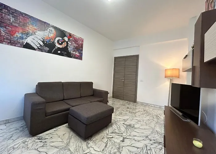 Prella House Roma 50 mt da Metro B Jonio